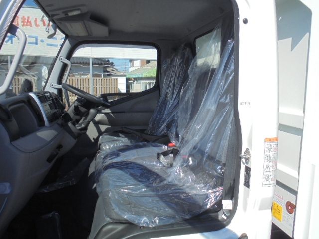 Mitsubishi CANTER 2023-03 7306-4