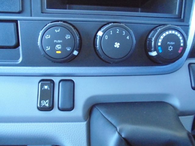 Mitsubishi CANTER 2023-03 7306-18