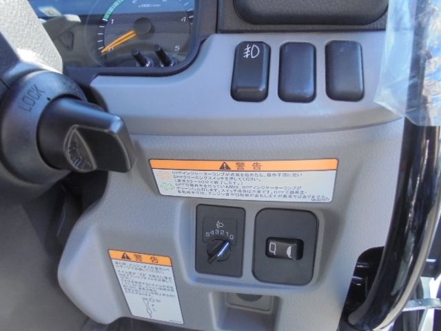 Mitsubishi CANTER 2023-03 7306-14