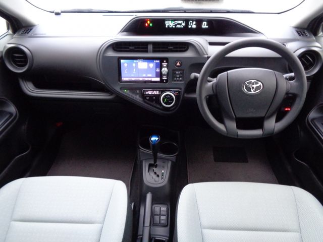 Toyota AQUA 2018-11 189867-1