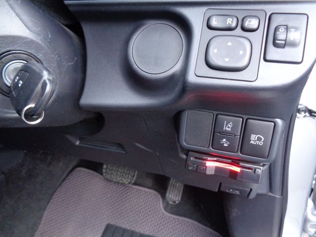 Toyota AQUA 2018-11 189867-3