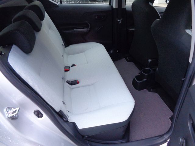 Toyota AQUA 2018-11 189867-11