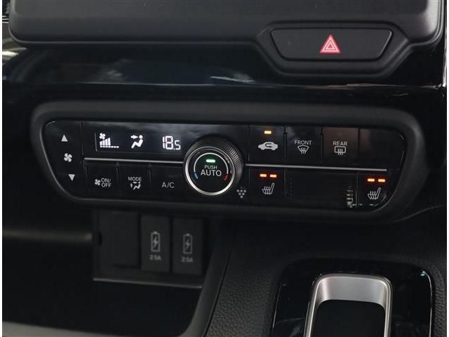 Honda N BOX CUSTOM 2023-05 190348-5