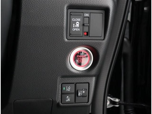 Honda N BOX CUSTOM 2023-05 190348-8
