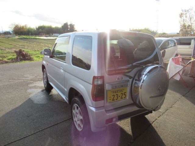 Mitsubishi PAJERO MINI 2006-04 195227-11