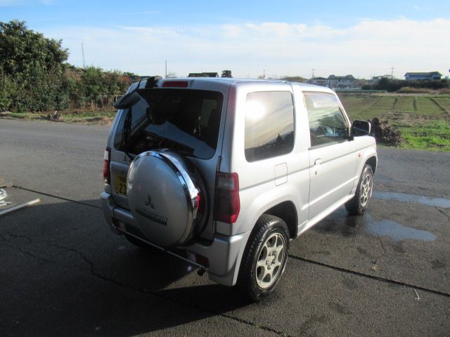 Mitsubishi PAJERO MINI 2006-04 195227-8