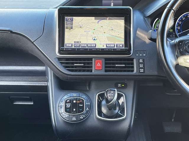 Toyota VOXY HYBRID 2015-08 14571-5