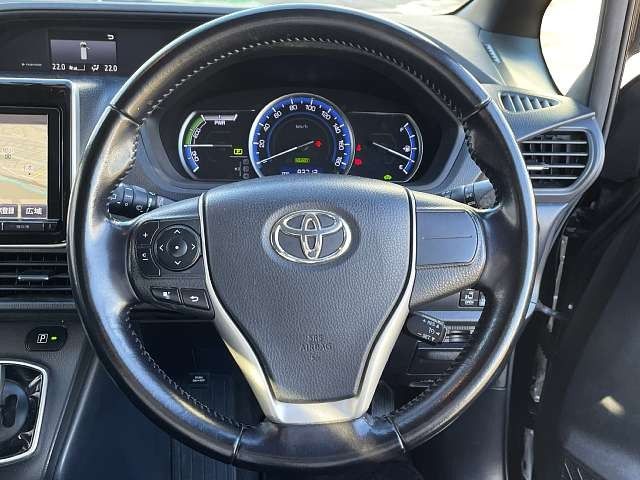 Toyota VOXY HYBRID 2015-08 14571-4