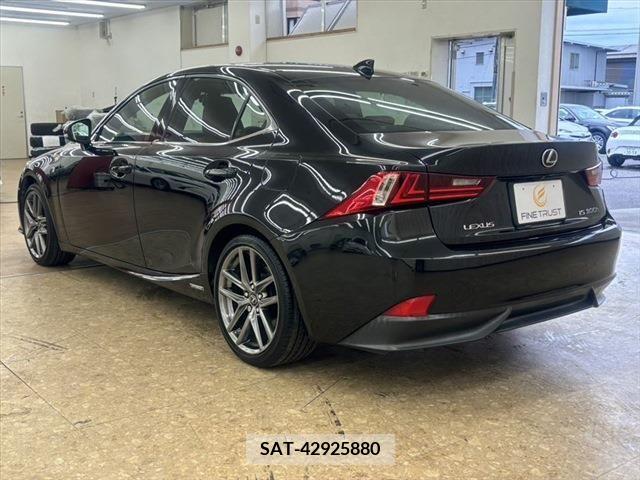 Lexus IS 2014-03 388363-17