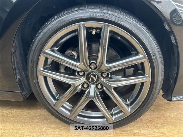 Lexus IS 2014-03 388363-11