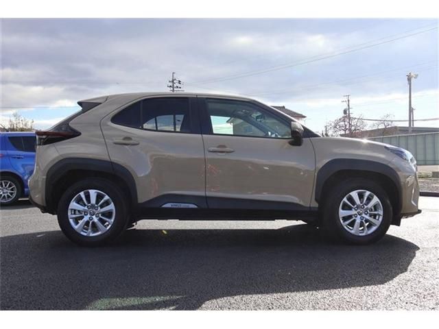 Toyota YARIS CROSS 2023-06 191245-27