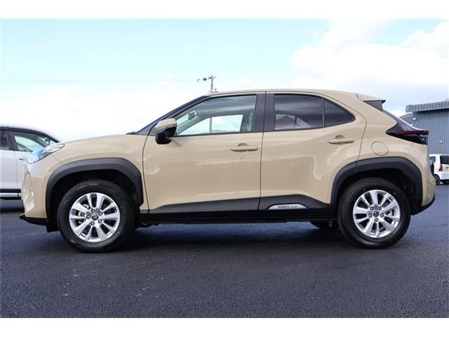 Toyota YARIS CROSS 2023-06 191245-26