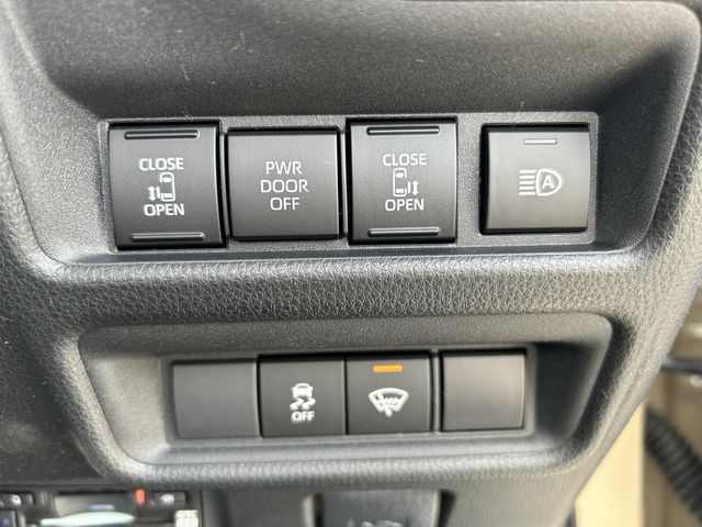 Toyota SIENTA 2023-02 188790-14