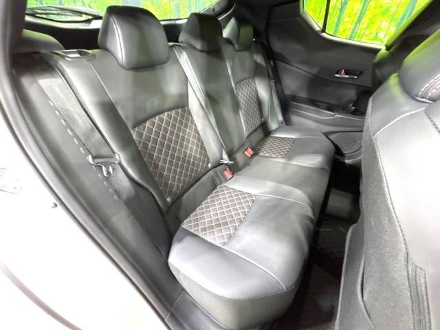 Toyota C-HR 2023-06 182955-9