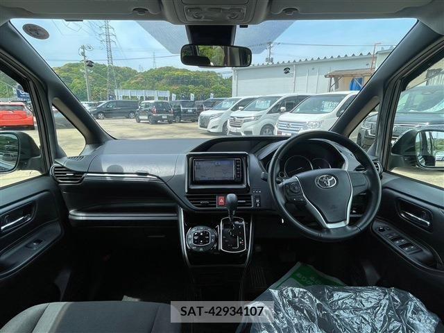 Toyota ESQUIRE 2017-02 269800-1