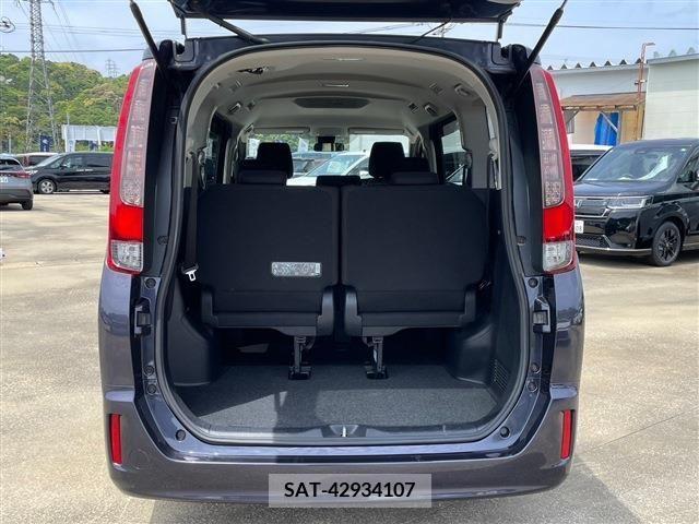 Toyota ESQUIRE 2017-02 269800-5