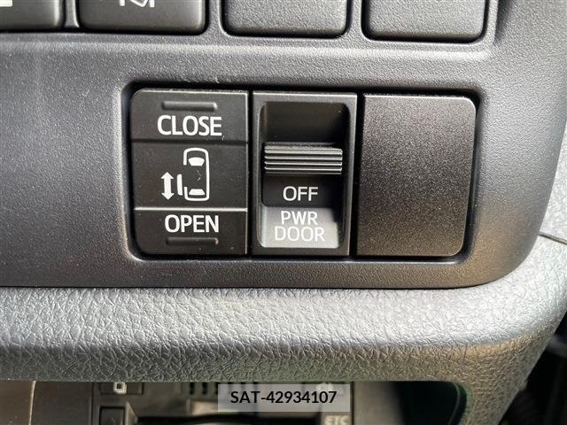 Toyota ESQUIRE 2017-02 269800-18