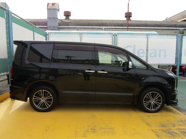 Mitsubishi DELICA D5 2019-03 28284-5