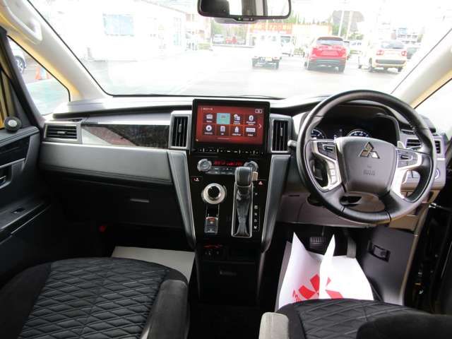 Mitsubishi DELICA D5 2019-03 28284-13