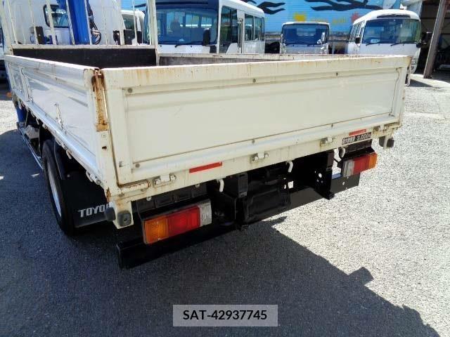 Hino DUTRO 2018-03 267761-23