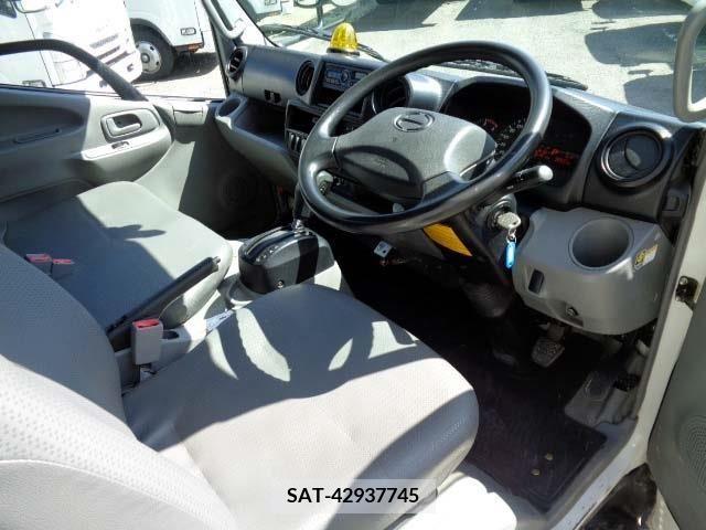 Hino DUTRO 2018-03 267761-2
