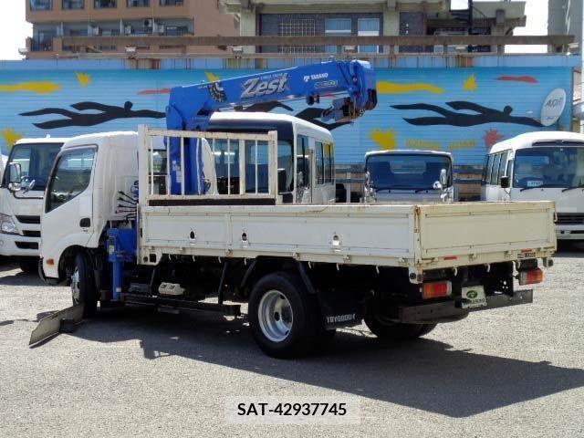 Hino DUTRO 2018-03 267761-1