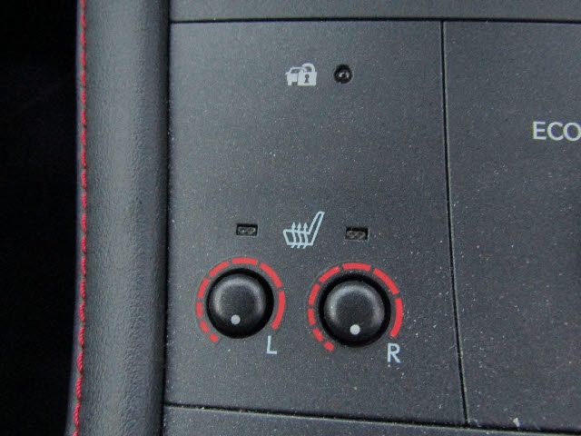 Lexus CT 2013-01 189905-5