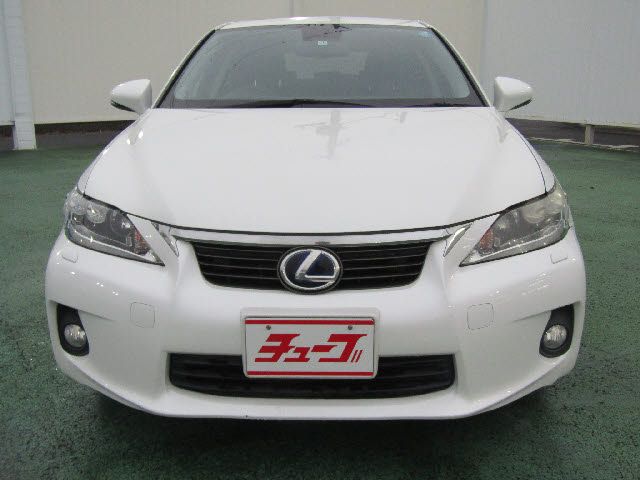 Lexus CT 2013-01 189905-16