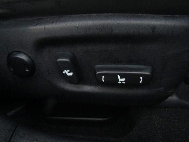 Lexus CT 2013-01 189905-25