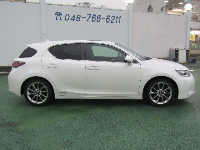 Lexus CT 2013-01 189905-17