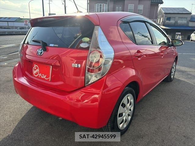 Toyota AQUA 2014-07 213644-4