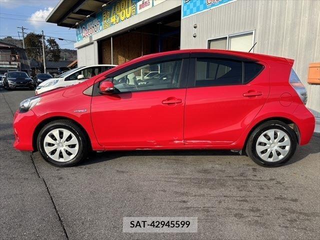 Toyota AQUA 2014-07 213644-7