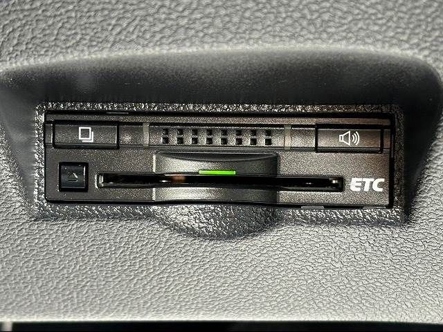 Toyota PRIUS 2016-07 182329-11