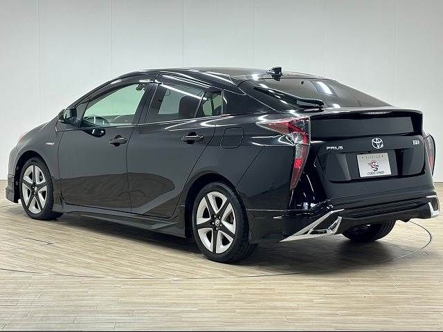 Toyota PRIUS 2016-07 182329-15