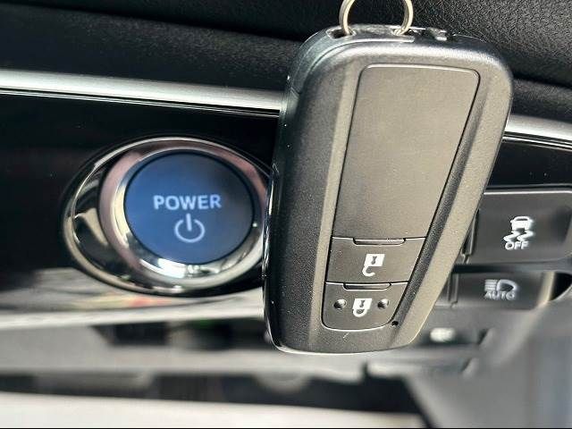 Toyota PRIUS 2016-07 182329-10