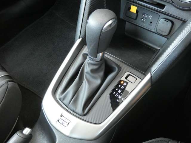 Mazda MAZDA2 2019-11 18583-12