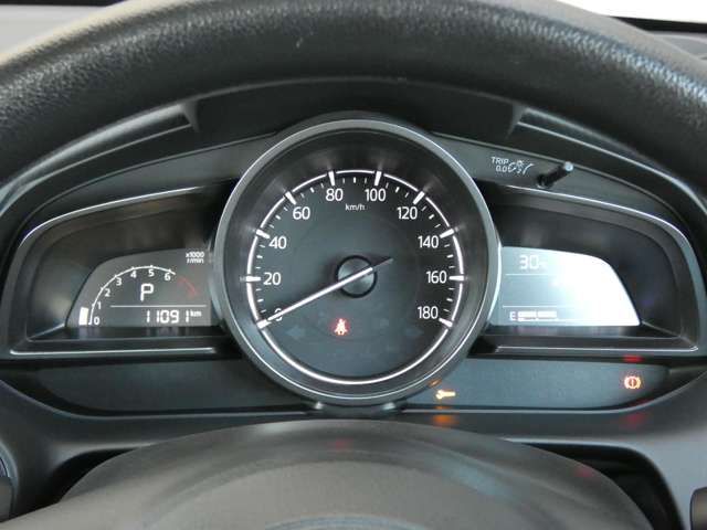 Mazda MAZDA2 2019-11 18583-11