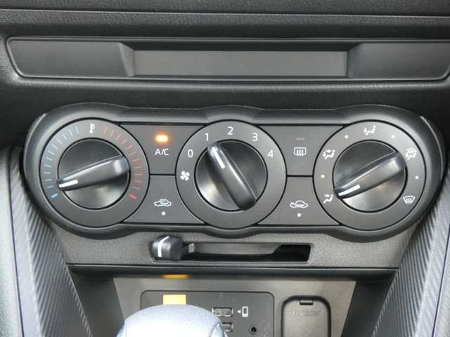 Mazda MAZDA2 2019-11 18583-13