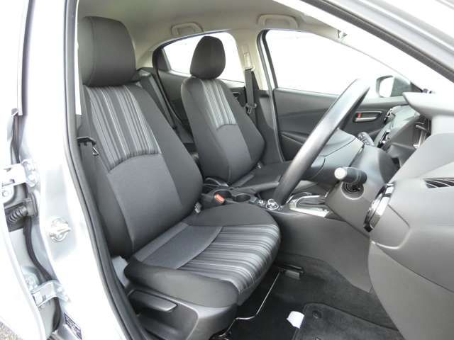Mazda MAZDA2 2019-11 18583-7