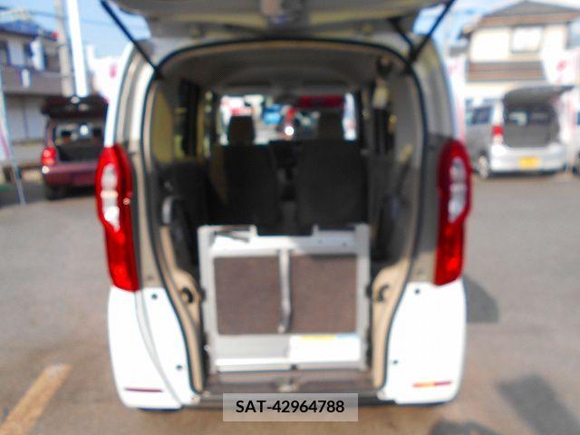 Honda N BOX 2019-05 392547-15