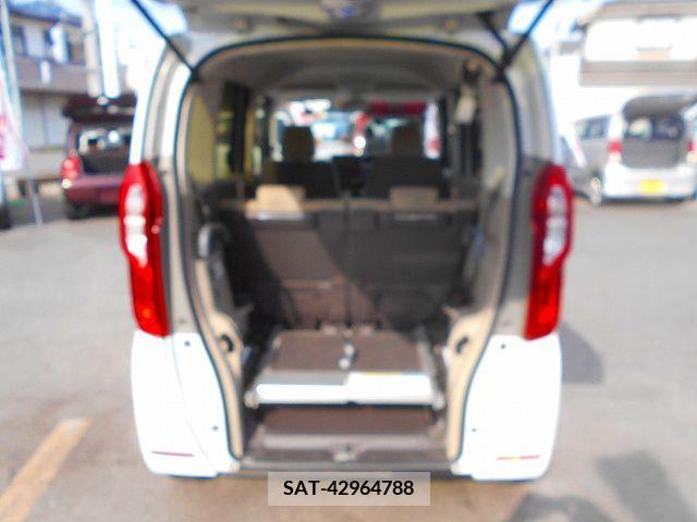 Honda N BOX 2019-05 392547-20