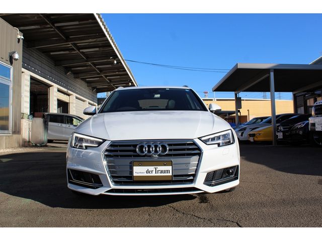 Audi A4 2018-11 27982-1