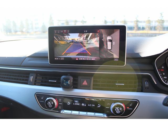 Audi A4 2018-11 27982-23