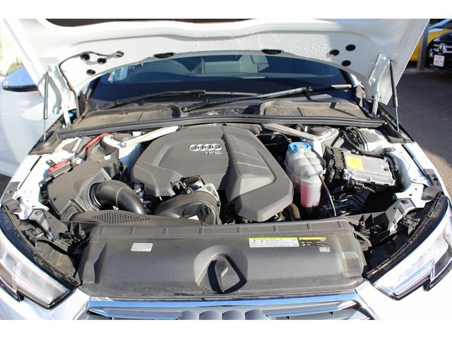 Audi A4 2018-11 27982-13