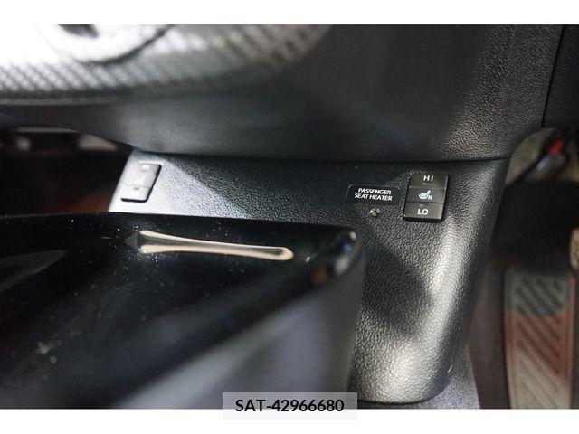 Toyota PRIUS PHV 2017-02 283553-24