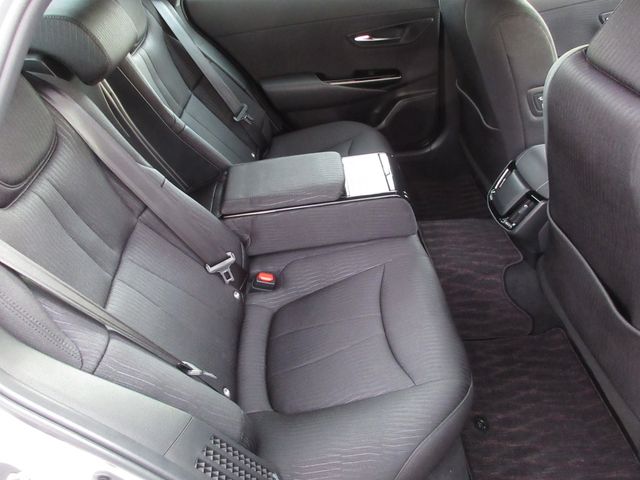 Toyota CROWN SEDAN 2018-11 187397-23