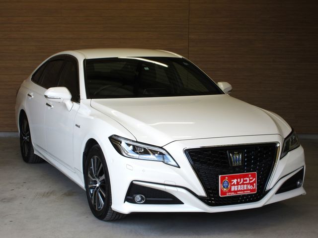Toyota CROWN SEDAN 2018-11 187397-18