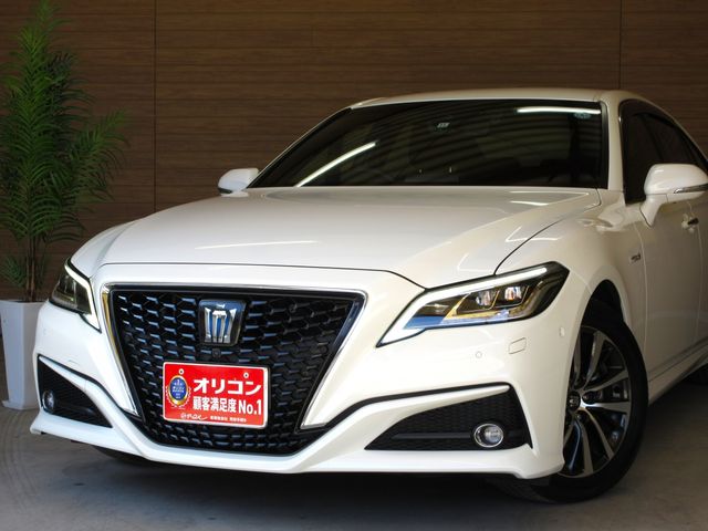 Toyota CROWN SEDAN 2018-11 187397-4