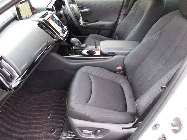 Toyota CROWN SEDAN 2018-11 187397-21