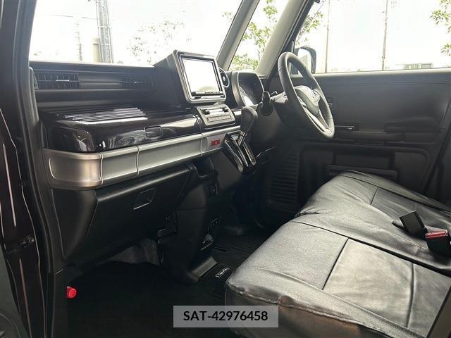 Suzuki SPACIA 2022-09 352728-7